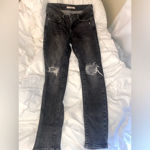 Women’s Levi’s - Picture 2 of 3